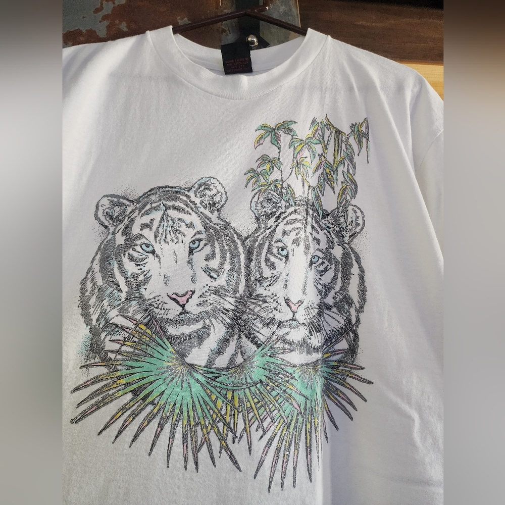 Vintage White Tigers T-shirt Diamond Dust Tag